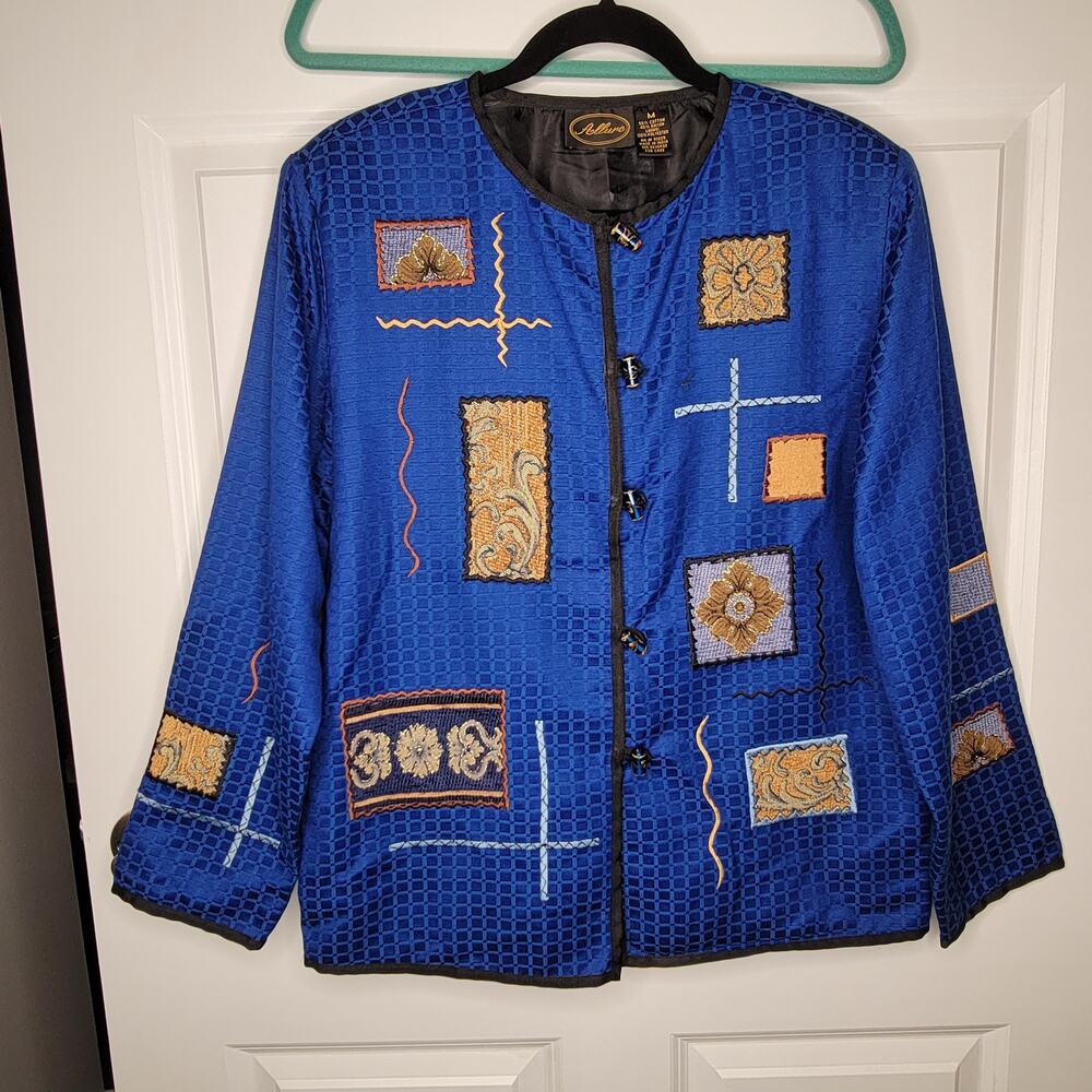Allure patch motif jacket lampwork buttons size M